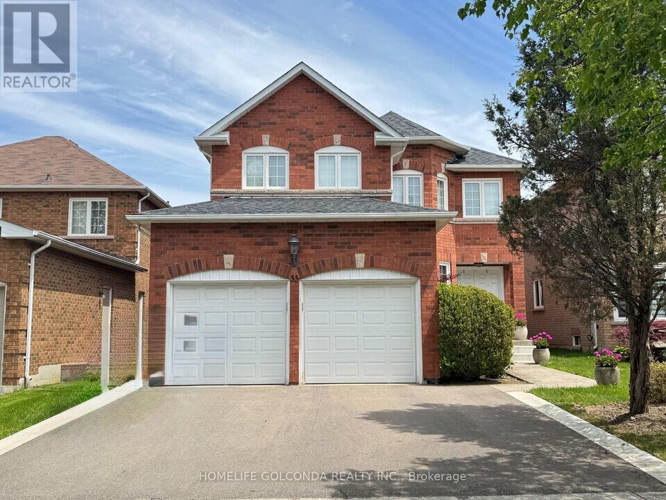 33 Hammerstone Crescent in Vaughan, ON - Building Photo