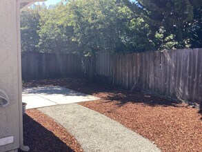 916 Delaware Ave in Santa Cruz, CA - Building Photo - Building Photo