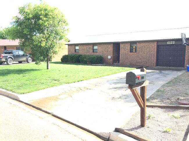 property at 4123 Villa Dr