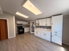 416 Van Buren Ave in Hobart, IN - Building Photo - Building Photo