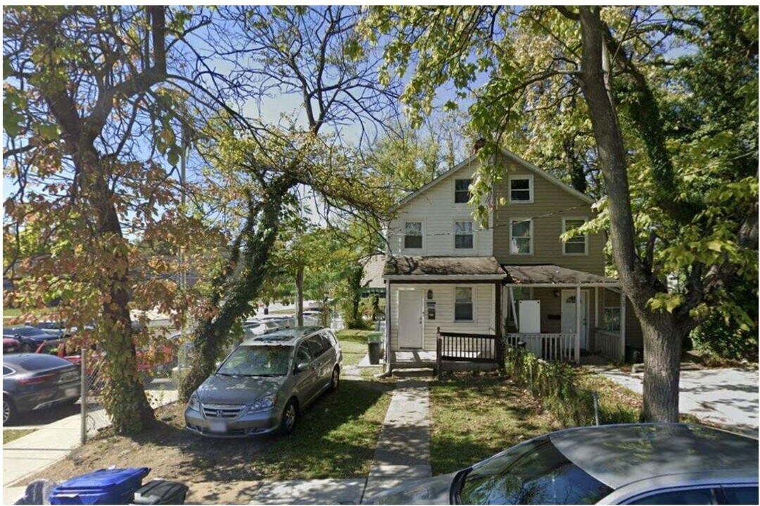 4406 St Georges Ave. in Baltimore, MD - Building Photo