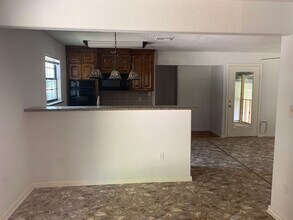 1272 Pecan St in Clute, TX - Building Photo - Building Photo