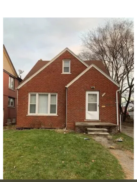 16916 Santa Rosa Dr in Detroit, MI - Building Photo