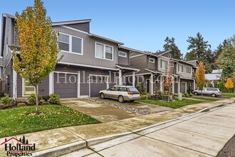 1235 S 28th Ave in Cornelius, OR - Building Photo - Building Photo