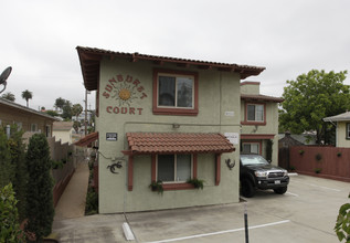 Sunburst Court in San Diego, CA - Building Photo - Building Photo