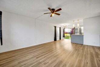 851 Ala Lilikoi St in Honolulu, HI - Building Photo - Building Photo