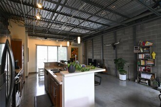 4801 S Congress Ave in Austin, TX - Building Photo - Building Photo