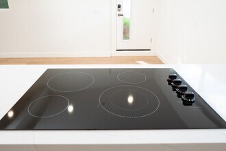 4124 W Ave 42, Unit 4122 W Ave 42 in Los Angeles, CA - Building Photo - Building Photo