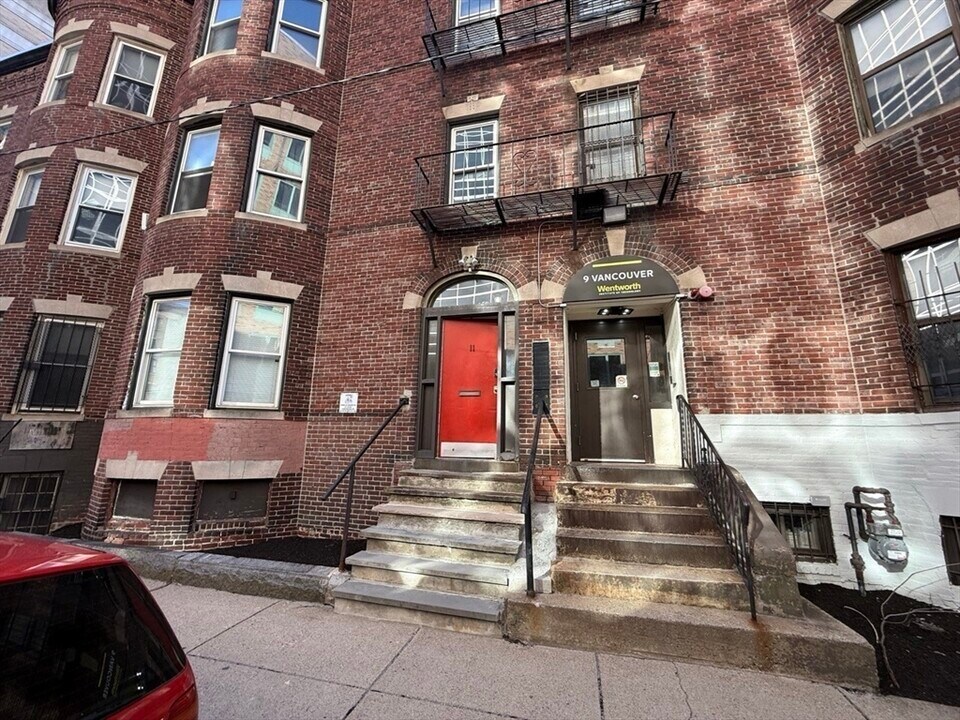 11 Vancouver St, Unit 2 in Boston, MA - Building Photo