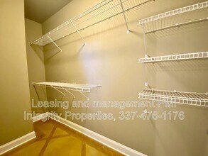 888 S Kenilworth Pkwy in Baton Rouge, LA - Foto de edificio - Building Photo