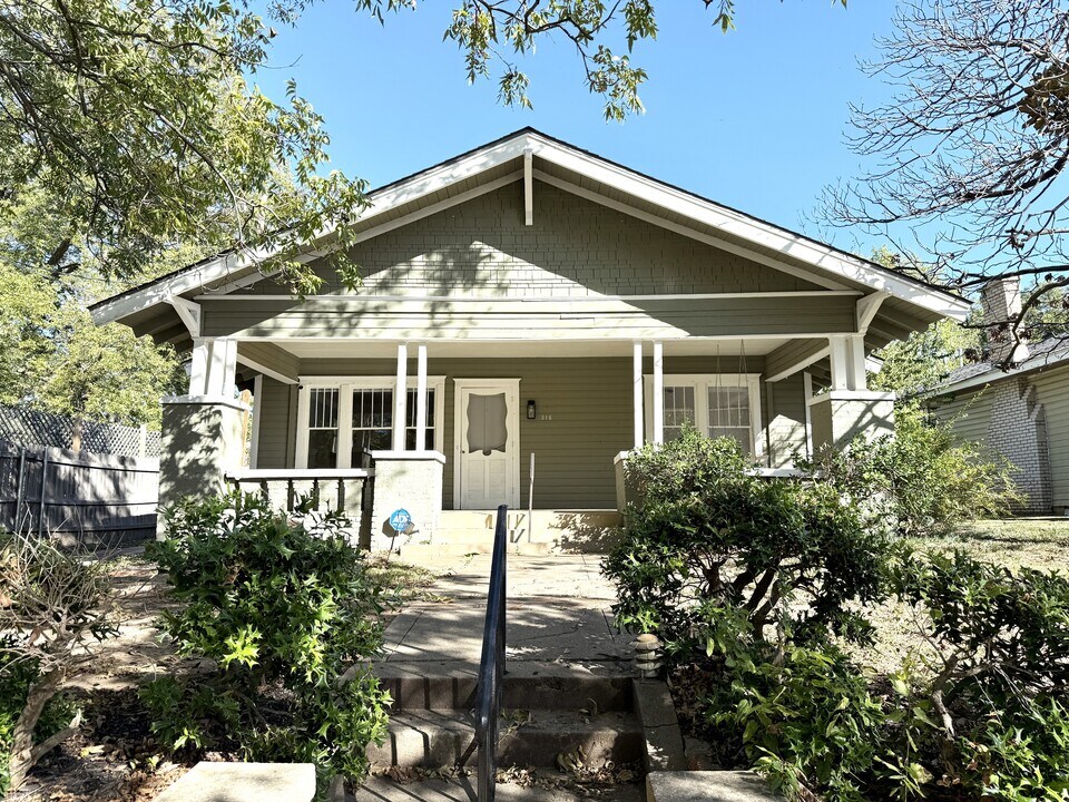 316 K St SW in Ardmore, OK - Building Photo