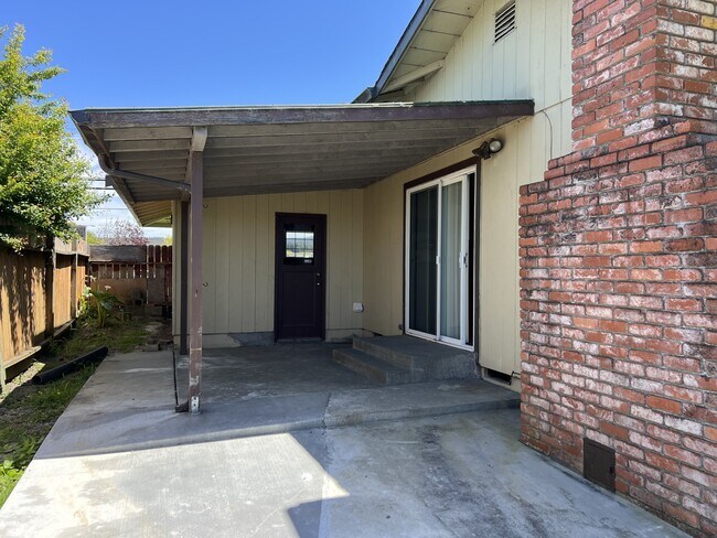 3110 Janes Rd in Arcata, CA - Building Photo - Building Photo