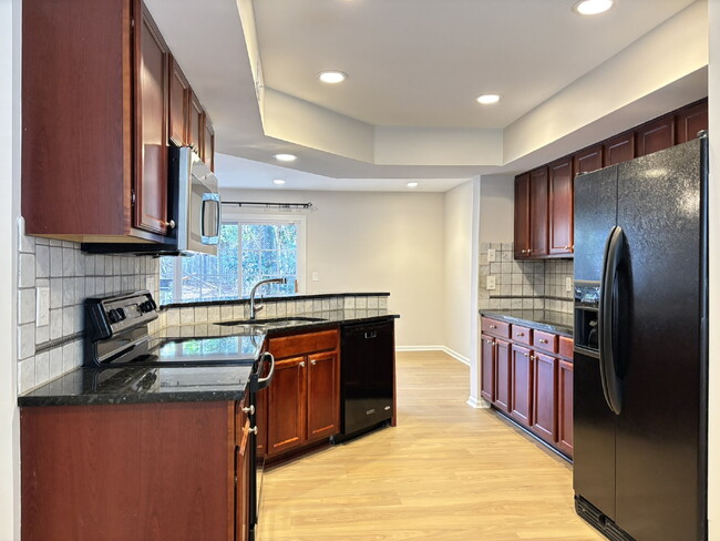 7733 Falcon Rest Cir in Raleigh, NC - Building Photo - Building Photo