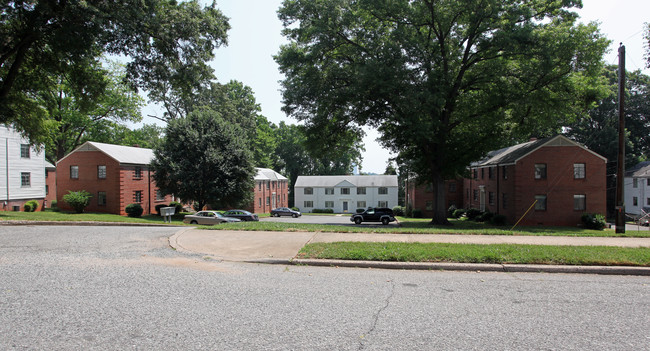 Ardmore Terrace in Winston-Salem, NC - Building Photo - Building Photo