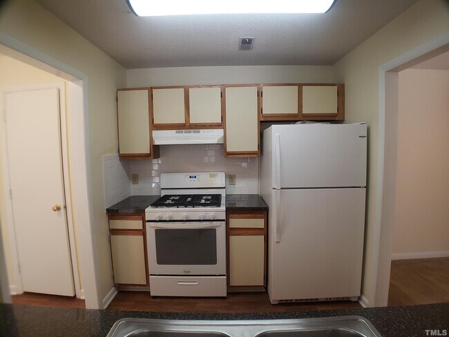 5804 Pointer Dr in Raleigh, NC - Building Photo - Building Photo