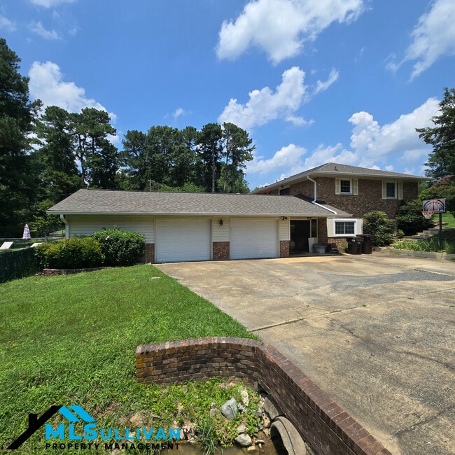 2601 Cohnwood Dr in Durham, NC - Building Photo - Building Photo