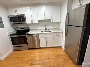 14 Westford St, Unit 8 in Boston, MA - Foto de edificio - Building Photo