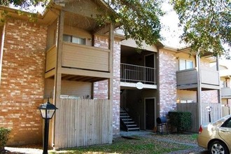 Park Place Apartments in Liberty, TX - Building Photo - Building Photo