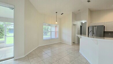 342 NE 17th St in Cape Coral, FL - Building Photo - Building Photo