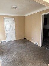 17209 Whitcomb St in Detroit, MI - Building Photo - Building Photo