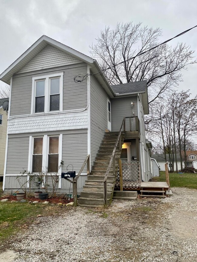 261 1/2 Elm St in Marion, OH - Building Photo - Building Photo