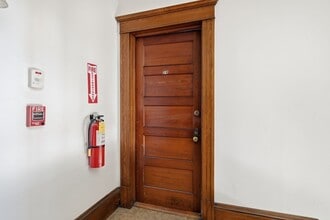 44 Bardwell St in South Hadley, MA - Foto de edificio - Building Photo