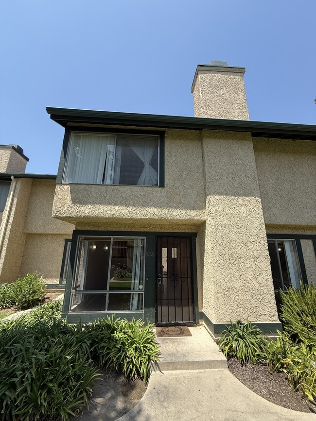 property at 5209 Perkins Rd