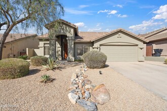 10564 E Tierra Buena Ln in Scottsdale, AZ - Building Photo - Building Photo