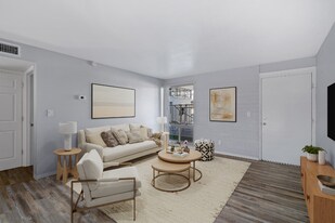 5570 E Hampton St in Tucson, AZ - Building Photo