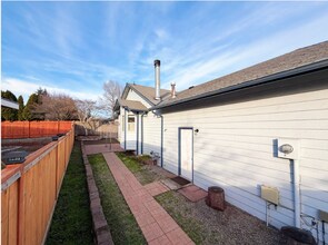 23 113th Pl SE in Everett, WA - Building Photo - Building Photo