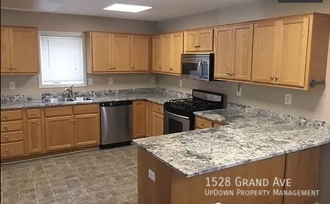 1528 Grand Ave in St. Paul, MN - Building Photo - Building Photo