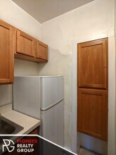 1160 N Dearborn St, Unit 406 in Chicago, IL - Building Photo - Building Photo