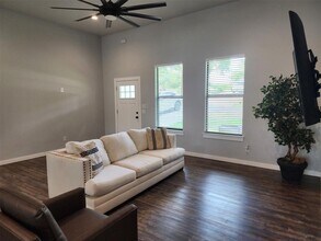 207 Laurel Ln in Spicewood, TX - Building Photo - Building Photo