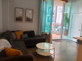 350 NE 24th St, Unit 504 in Miami, FL - Building Photo