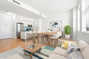 4 Beacon Way in Jersey City, NJ - Building Photo