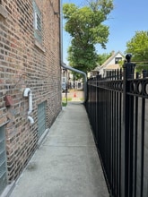 2037 N Kildare Ave in Chicago, IL - Building Photo - Building Photo