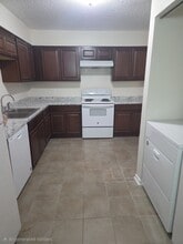 583 Winding Creek Rd in Fayetteville, NC - Foto de edificio - Building Photo