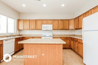 14651 W Mauna Loa Ln in Surprise, AZ - Building Photo - Building Photo