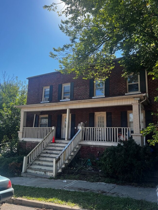 property at 1211 Reynolds Ave