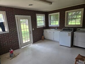 13935 Cool Springs Rd in Cleveland, NC - Building Photo - Building Photo