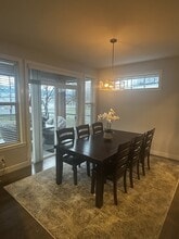 8418 Midtown Wy in Chilliwack, BC - Building Photo - Building Photo