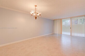 10835 SW 112th Ave in Miami, FL - Building Photo - Building Photo