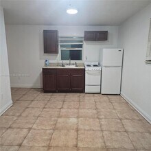 5214 Wiley St in Hollywood, FL - Building Photo - Building Photo