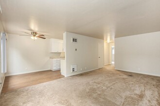 2608 Central Ave in Alameda, CA - Building Photo - Building Photo