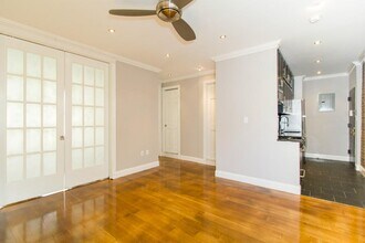 334 E 100th St in New York, NY - Foto de edificio - Building Photo