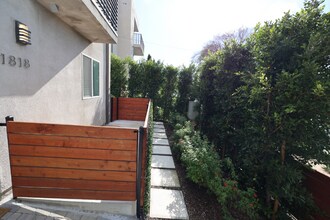 1818 Thurman Ave.-Unit -1818 in Los Angeles, CA - Building Photo - Building Photo