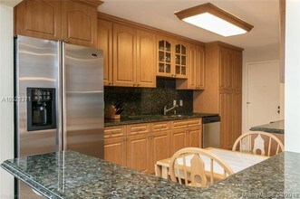 1890 S Ocean Dr-Unit -504 in Hallandale Beach, FL - Building Photo - Building Photo