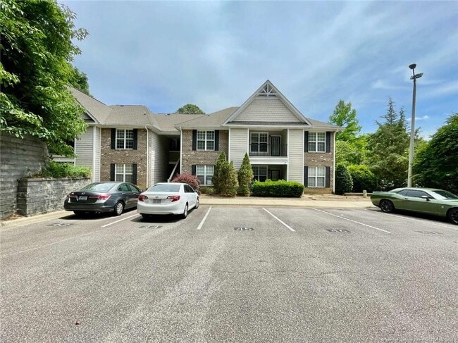 property at 206 Fountainhead Ln