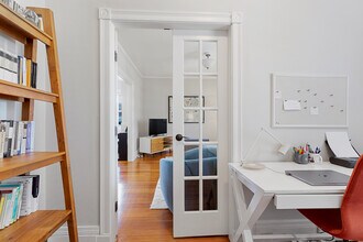 20 Winchester St, Unit 8 in Brookline, MA - Building Photo - Building Photo