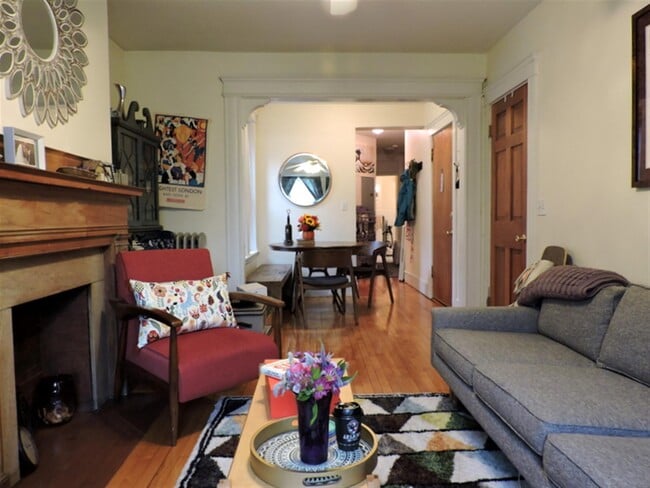 346 Harvard St, Unit 1